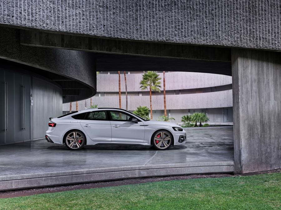  Audi RS5 Sportback (B9) 2019 года  (WW) (фото 2 из 56)